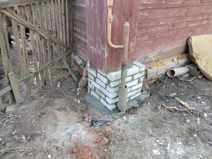 Как я ремонтировал фундамент у старого деревенского дома